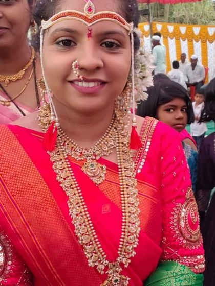 For a traditional Maharashtrian wedding, I have authentic jewellery including the mundavalya, nath, and layered necklaces to give you that perfect bridal glow.
