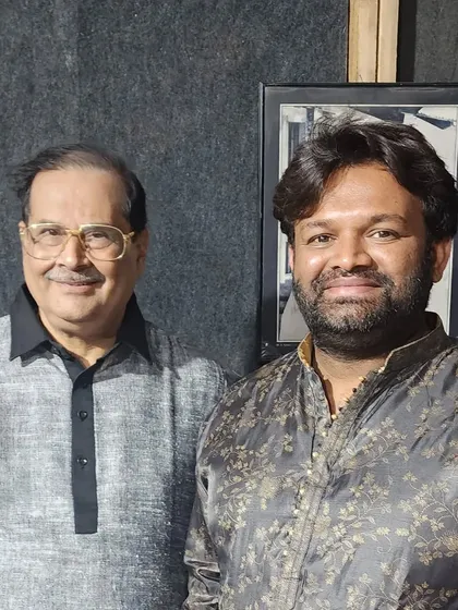 With a living legend at the Sawai Gandharva festival in Pune. These encounters with great musicians are the real reward of our work.