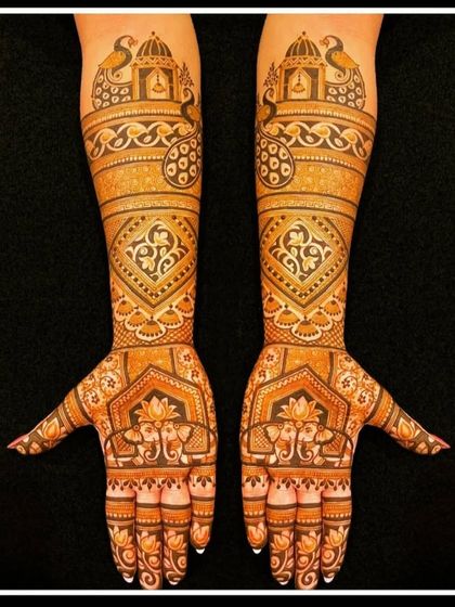 Bridal & Wedding Mehndi photo 50