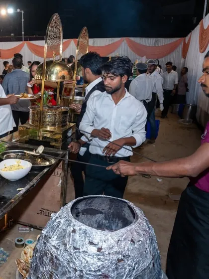 My live tandoor station in full swing at a large wedding in Panvel. Guests love getting hot rotis and naans straight from the clay oven.