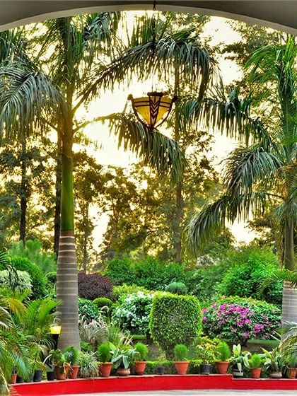 Whispering Gardens - Landscape & Garden Design Sprawling Farmhouse & Villa Estates photo 44