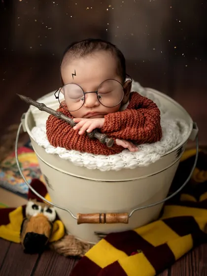 For the parents who believe in a little magic. I love bringing your creative visions to life, like this enchanting Harry Potter themed newborn shoot for a tiny wizard.