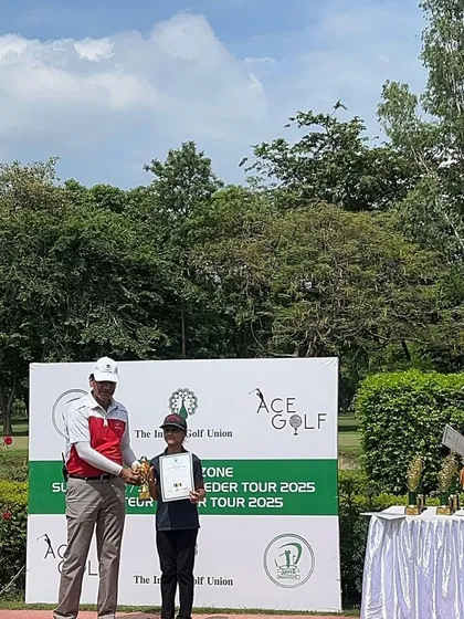 Aaliyah Kalra is awarded her 2nd position trophy at the 7th IGU North Zone Sub-Junior & Junior Feeder Tour in Meerut.