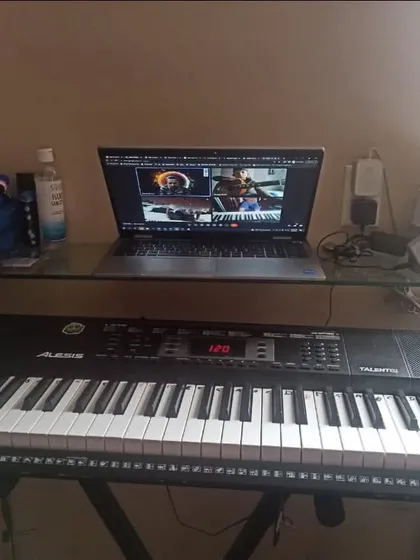 This is a look at our online teaching setup. With a quality keyboard, laptop, and a stable internet connection, we can provide high-quality music education to our students in Canada, the USA, and across the world. Your dedication is the only limit.
