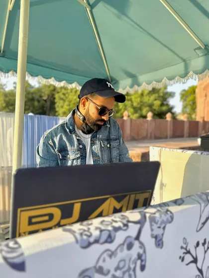When work comes with serene Rajasthani aesthetics. DJing at the Bal Samand Lake Palace in Jodhpur was an unforgettable experience.