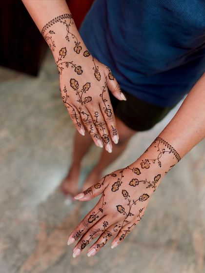 Mitali - Mehendi for Special Occasions Stylish & Minimalist Henna photo 9