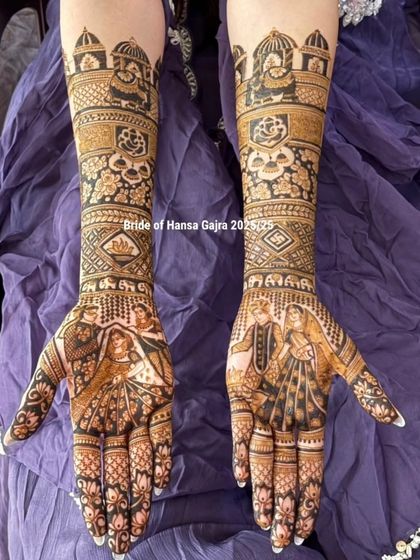 A full-coverage bridal design that tells a complete story. The palms feature detailed portraits of the bride and groom, while the arms are adorned with architectural elements and auspicious symbols.