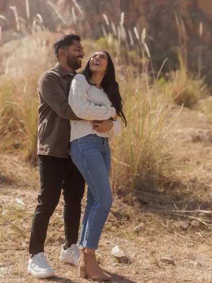 There's something magical about the soft winter light in Dilli. This is from a relaxed engagement session in a rustic field, where all I had to do was capture their natural laughter. My goal is for you to forget the camera is even there, so your real personalities can shine through in your couple portraits.