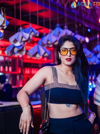 A stylish guest at The Fixx for Sunday Madness.