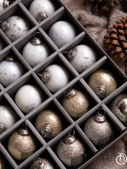 Seasonal Celebrations: The Christmas Shop photo 11