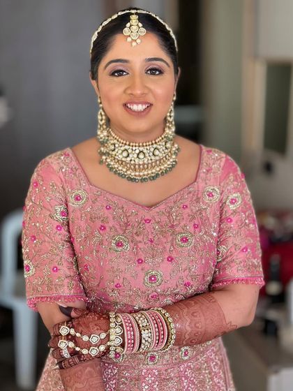 Traditional Red & Pink Bridal Looks photo 26