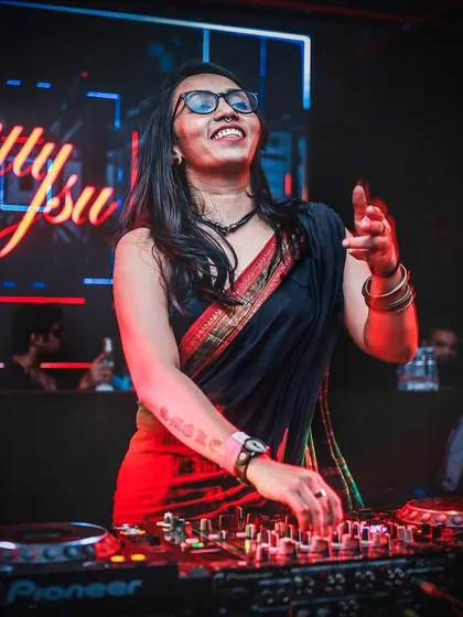 Two days, two cities, two different sets. Here I am getting ready to drop exclusive Drum & Bass mixes and personal edits for the crowds in Lucknow and Kochi.