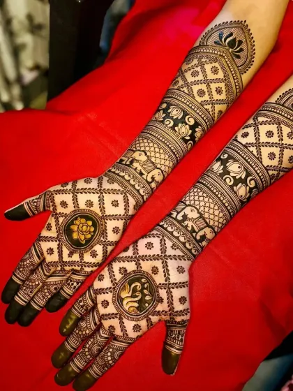 Another beautiful design with elephants and lotus mandalas, showing the popularity of this combination.