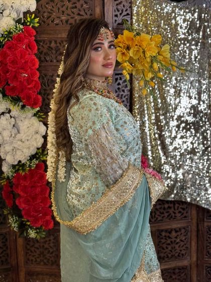 Engagement & Pre-Wedding Glam photo 4