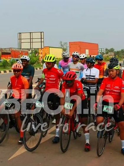 The U-18 start line, full of young and eager racers ready to prove themselves.