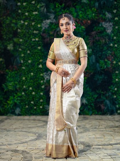 A full-length view of this classic festive look, complete with a traditional waist belt.