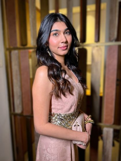 The Signature "Desi Clean Girl" Glow photo 5