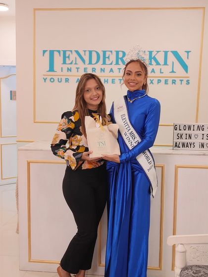 Gifting a token of our care to the winner of Elevitta Mrs. India World. We believe in nurturing confidence and glow at every step.