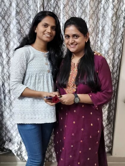 Another happy moment with a student. I am so grateful for each person who trusts me to guide them on their mehndi journey.