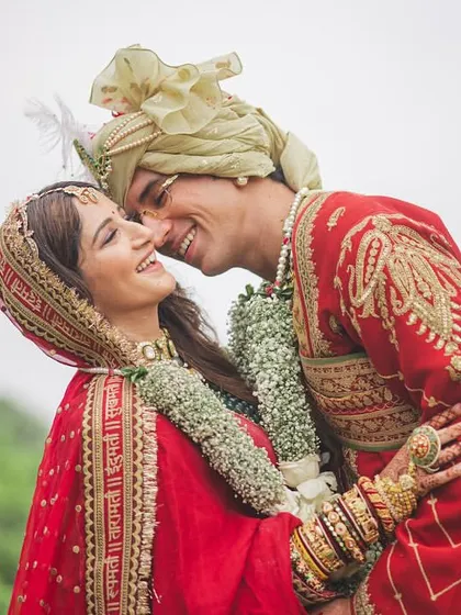 It's all about these stolen moments of pure happiness. Amidst the grand celebrations of a destination wedding in Udaipur, I ensure the focus remains on the couple's love story. 🤍