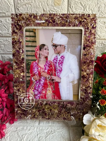 This image shows the frame from a slight angle, emphasizing its sturdy build and beautiful design.