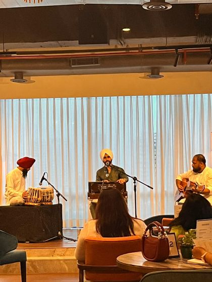 Another shot from the audience's perspective. These smaller, private concerts allow for a very personal connection.