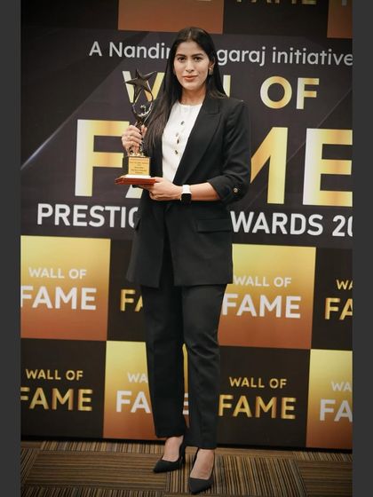 Suchira Gowda - Yoga Instruction The Boss Lady: My Life & Motivation photo 11