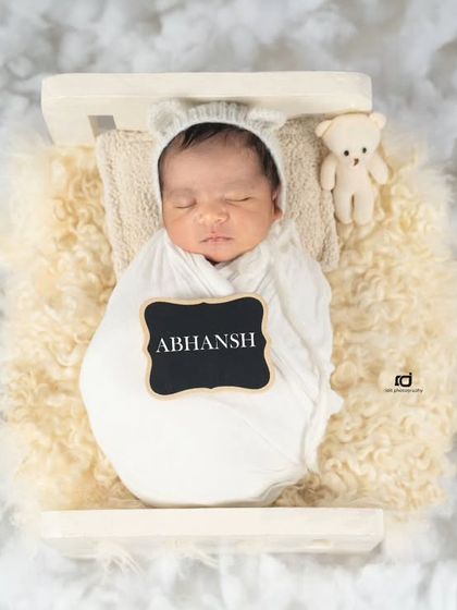 Newborn Dreams: Posed & Swaddled photo 10