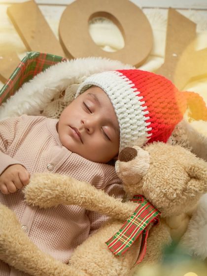 Holiday Magic: Festive Mini Sessions photo 4