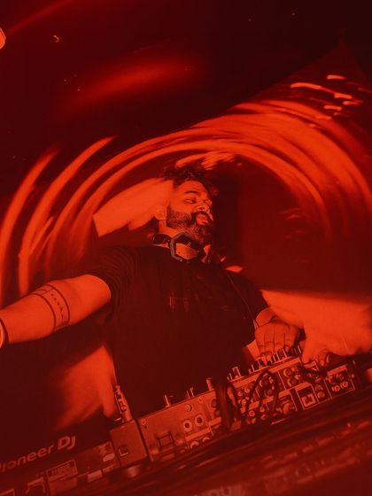 Ankit Kamra - Event DJ Services High-Energy Club Gigs photo 44