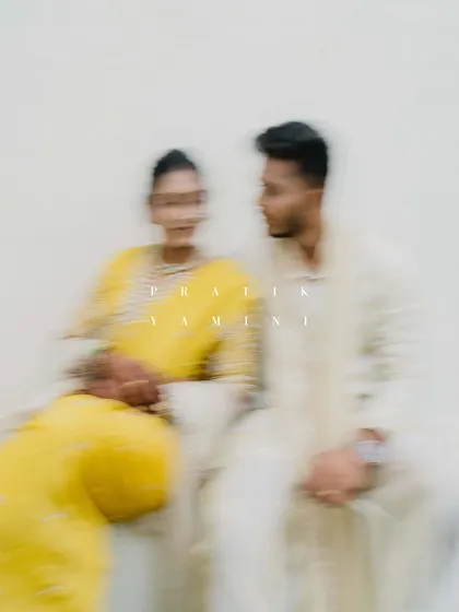 An artistic, motion-blur portrait of Pratik and Yamini. This technique helps me convey the feeling and emotion of a moment, creating a dreamy, impressionistic image that is pure art.