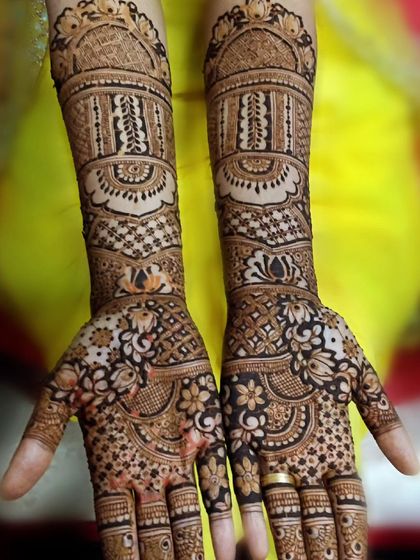 Mohak Mehendi - Professional Mehndi Artistry Intricate Bridal Mehndi photo 14