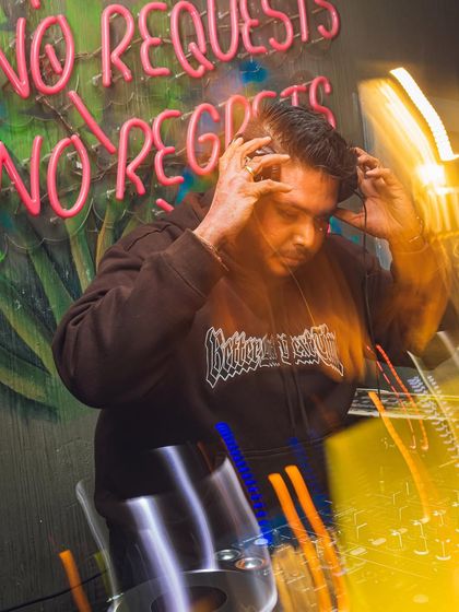 Behind the Decks: The Art of the Mix photo 16