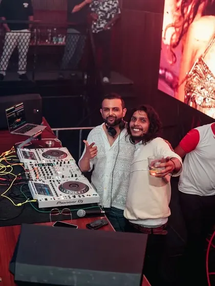 A screamer of a night at Hydra. Posing with a guest, because my fans are part of the show.