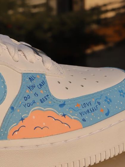 A detail shot of the freehand pastel design. I included some positive affirmations like "Love Yourself" and "All you can do is your best" into the artwork.