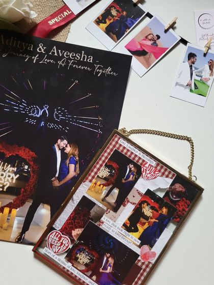 A personalized magazine and a matching vintage frame make the perfect gift set. Both items tell the same love story in different, beautiful ways.