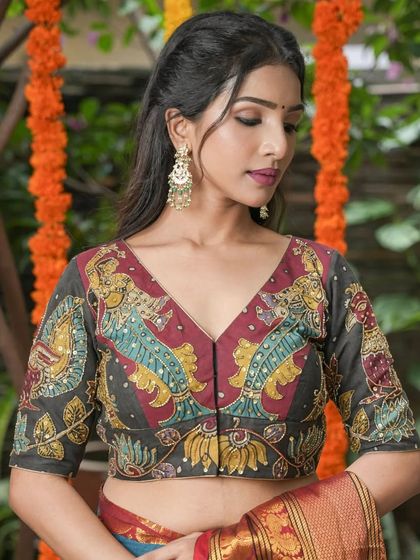 Elegant Earrings: Studs, Drops & Chandbalis photo 14