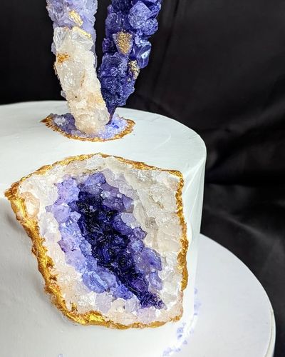 Artistic & Designer Cakes