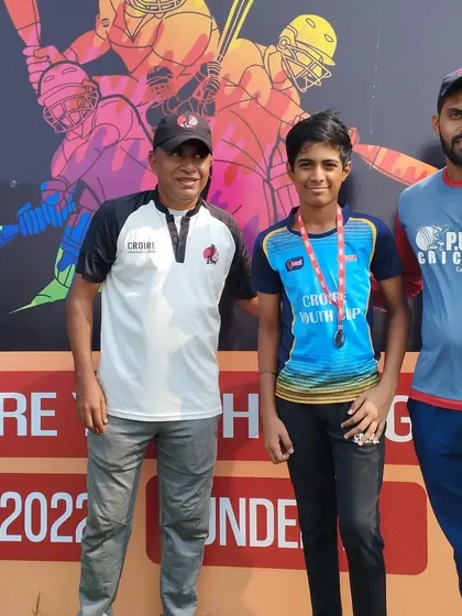 Himanshu Tehlan being awarded for his excellent fielding during the semi-final match.
