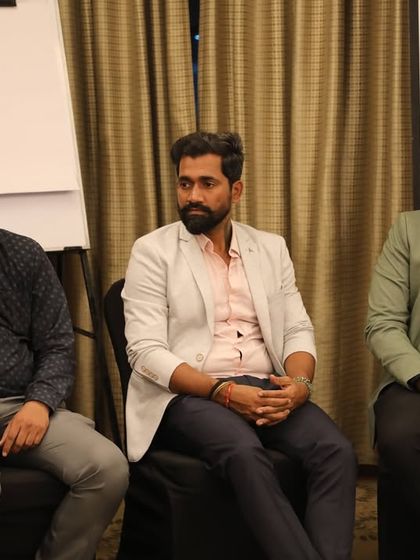 Listening to fellow experts during the GIBCO panel discussion. These events are a great platform for learning and sharing years of collective expertise.