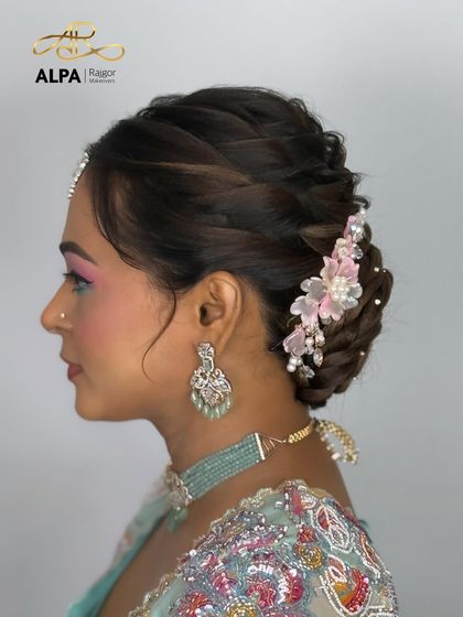 Handmade Floral & Hair Accessories photo 6