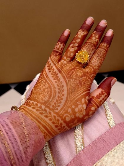 Mehndi Designer - Organic Henna Products The Stain Journey photo 3