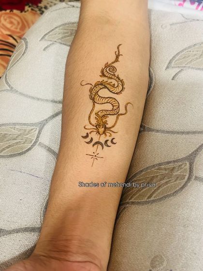 Modern, Minimalist & White Henna photo 4