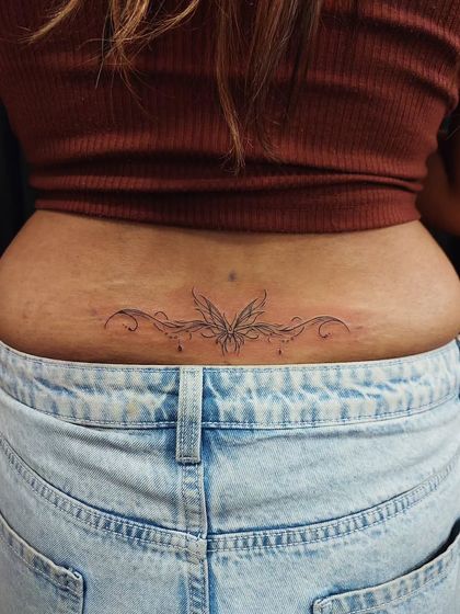 Minimalist & Fine-Line Art photo 24