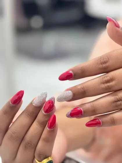 Another view of the red and silver glitter set. It's a classic color combination that always feels glamorous and festive.
