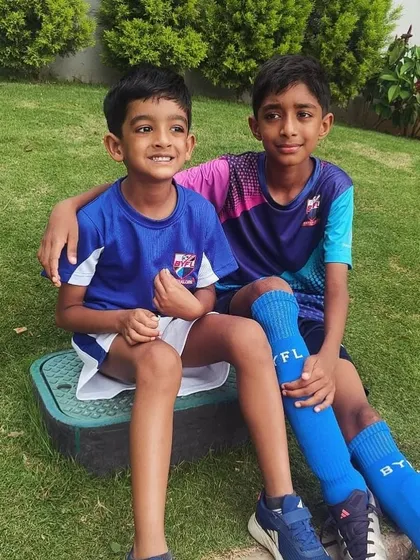 It’s a family affair at BYFL. We love seeing older siblings who have grown with us welcome their younger brothers and sisters into the academy. This picture captures two brothers starting their shared football journey with us.