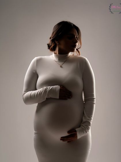 Modern & Minimalist Portraits photo 3