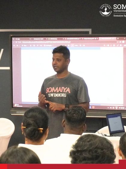 A coach from our team leads a presentation on swimming techniques during the Level 1 clinic. Our internal experts, who are NIS Patiala toppers and hold international coaching degrees, are integral to designing and delivering our programs.