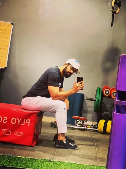 Sweat, selfies, and supersets. Taking a moment to capture the progress and dedication that goes into achieving fitness goals in our modern, well-equipped facility.