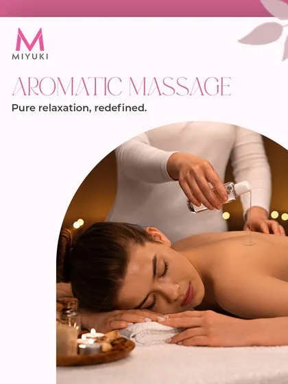 Our Aromatic Massage is pure relaxation, redefined. This treatment is perfect for calming the mind, reducing anxiety, and leaving your skin feeling soft and nourished.